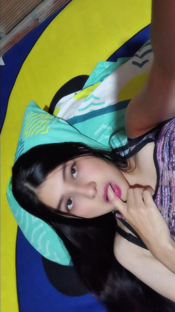 Yuli and tony: Mijn stiefzus en ik kwamen geil thuis van het feest...