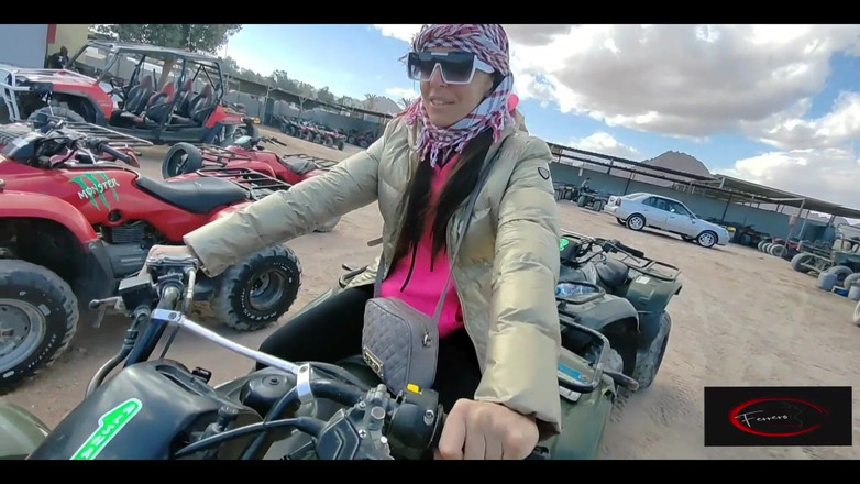 Ferrero anal experience: 摩托车，骆驼和啪，在西奈沙漠看到她在摩托车上。意大利对话