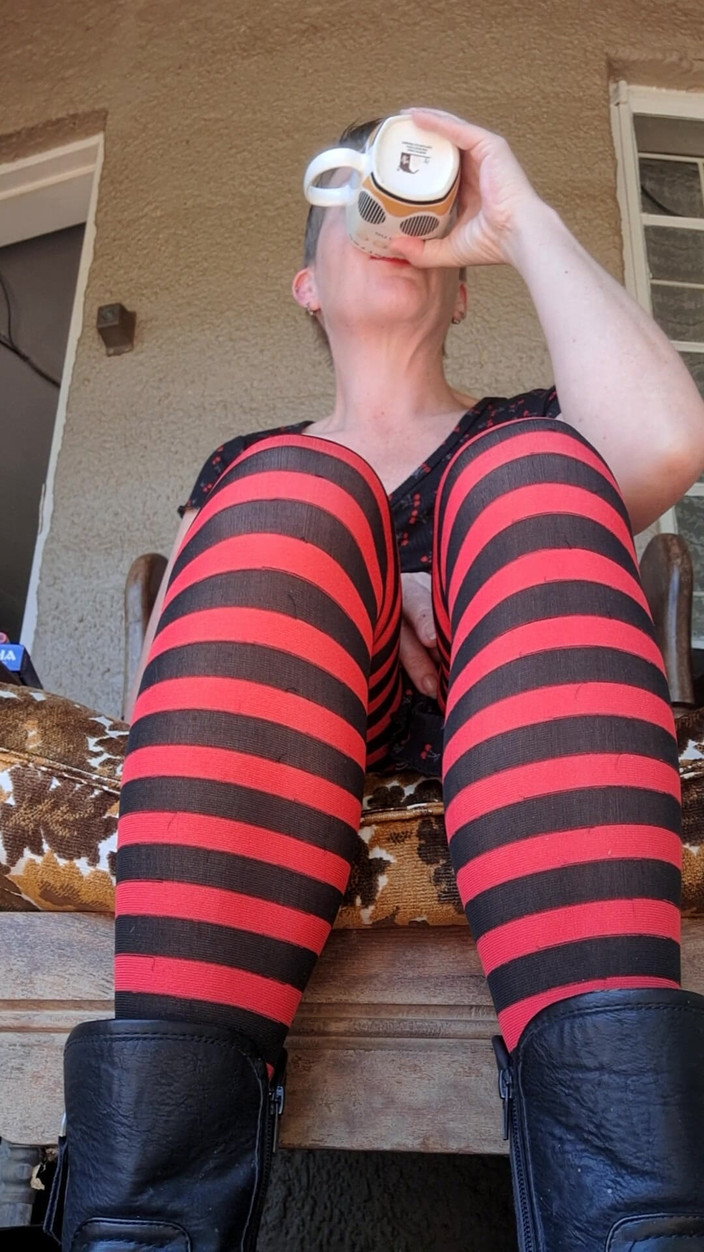 ZenitheBloodRose: 밖에서 뛰는 하봉