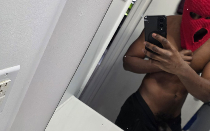 Omar: Moglie prende il primo grande nero cornuto bloccato nell'armadio, non è...