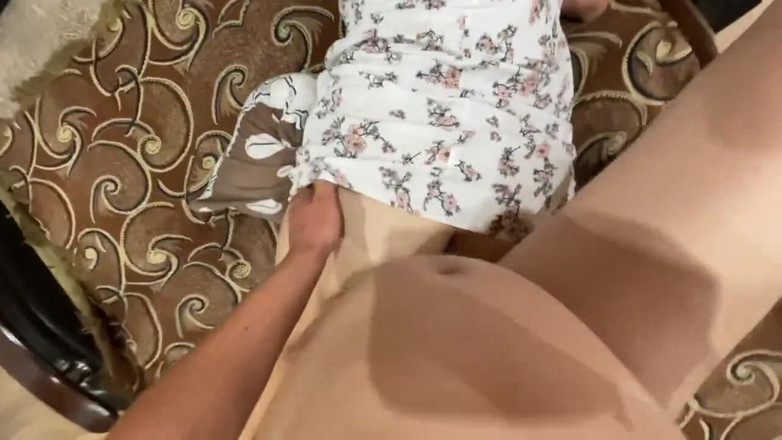 Lux Eva: Jiran menggoda saya dengan kaki seksinya