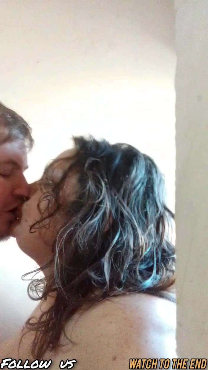 hothouse18xxx: 丈夫 &amp;与热浴室会议 - 肚子操狗屁股操逼和射在巨大的胸部