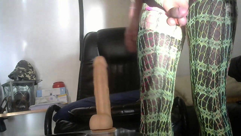 Anal fetish Chist & dwt: 肛交并骑乘一个漂亮的小鸡巴