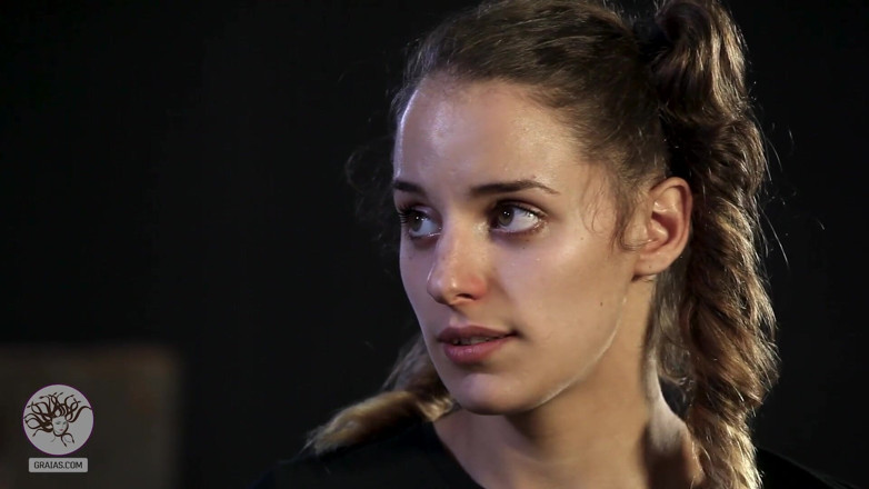 Graias Studio: Nike returns - caning - part 2