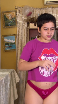 La Ropa De Jazmín Es Comida Por Un Monstruo 2