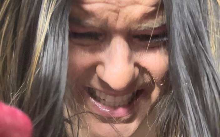 CodiS: Probudil jsem se, aby si chtěla zajezdit na robertku.