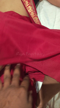 Riya i Saree del 41 Omvänd cowgirl och fitta onani