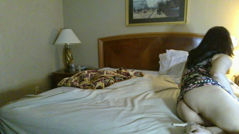 Gaby_x_: Oyuncakla oynuyor
