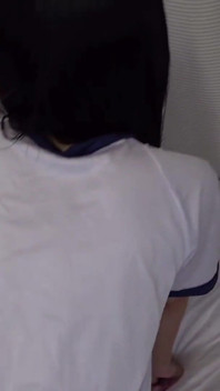 Des images au trésor trouvées aujourd’hui. Une beauté mince passe au bloomers après le secret de creampie du bain.