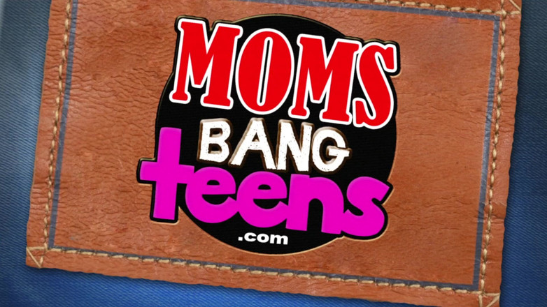 Moms Bang Teens: 엄마 따먹기 십대 - 풀보이를 공유하는 Jade와 새엄마