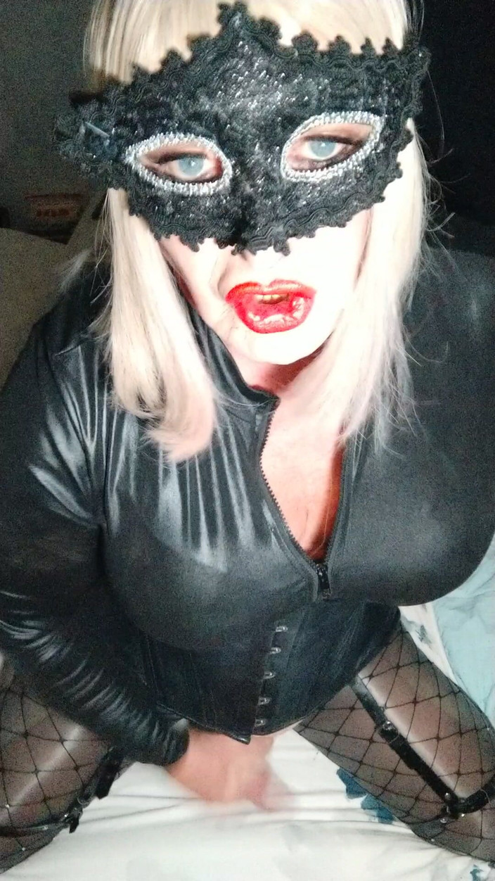 Emma Browne: Emmas Catsuit Crossdress