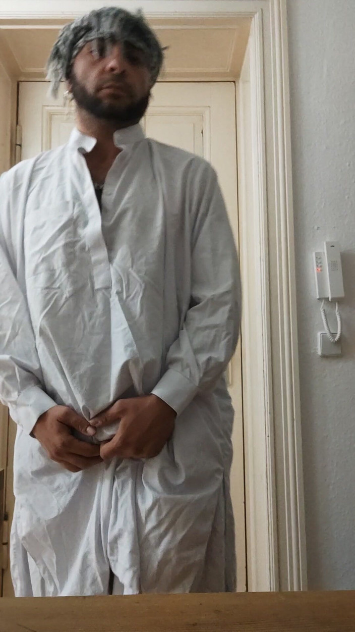 SmokedAlloy2: Na marca, dj-bro excitado vestido como um afegão pervertido