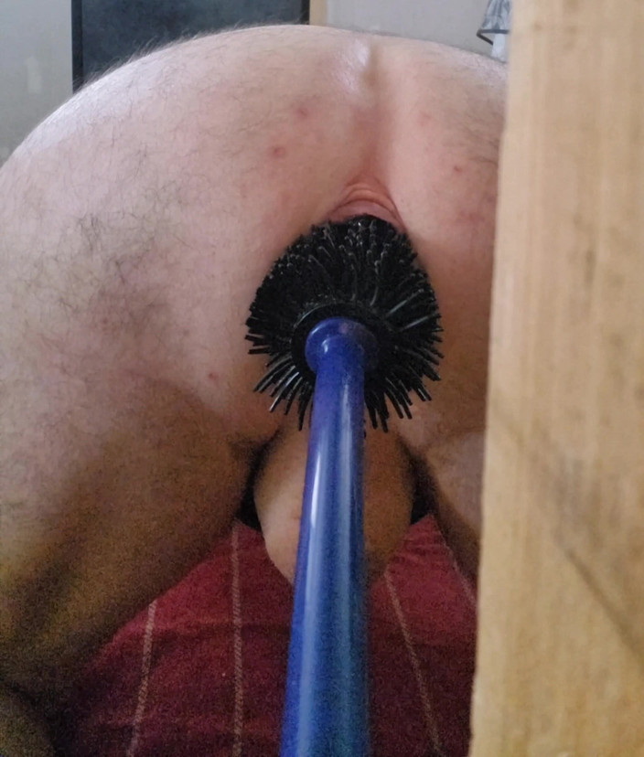 Venusian70: टॉयलेट ब्रश