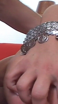Busty genie milf mất mỗi inch creamy