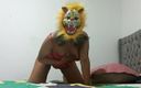 Young College girl: O Tigress frumoasa face un dans erotic cu masturbare pentru...