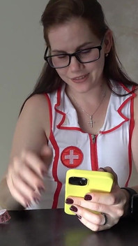 Examination by Dr. Anna Humiliates a Small Dick in French