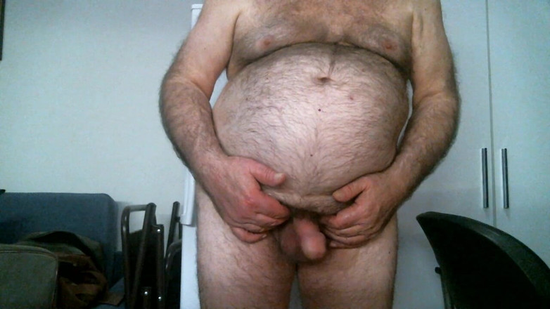 Coach Karl dude lodge: Trenér Karl tře a škrtí během živé kamerové show