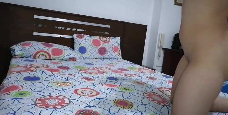 Crisanto999: 私の友人をポルノを録音するために連れて行ってください...