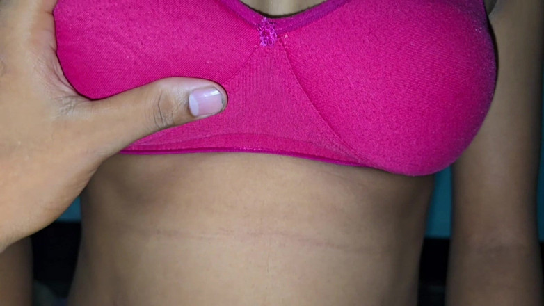 SafeRosebush8: देसी भारतीय कॉलेज गर्लफ्रेंड की ओयो में तंग चूत चुदाई