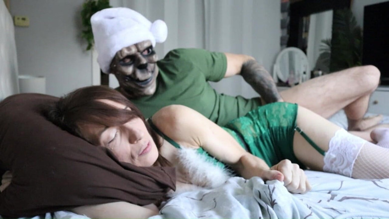 JessTonySquirts: Enteada faz sexo com padrasto mascarado parte 1 - isso não era...