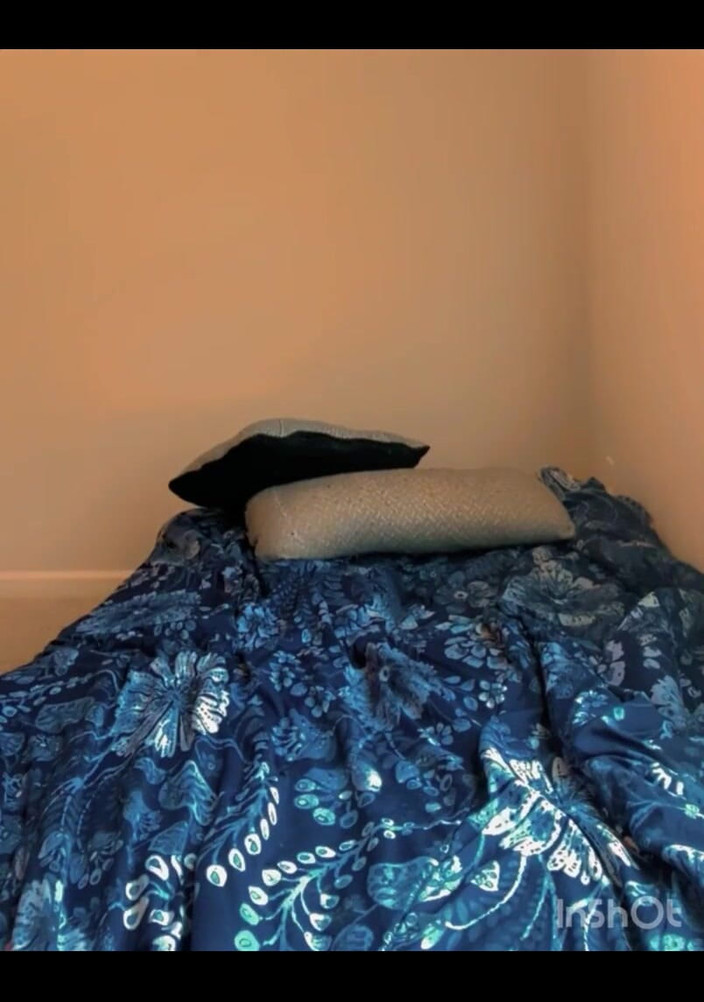 Hicktown_hoochi: गांड ताली नहीं थोंग