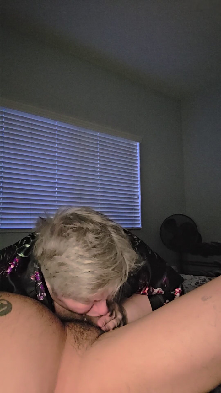 Sensual Sammie: 8 Minutes of Fucking