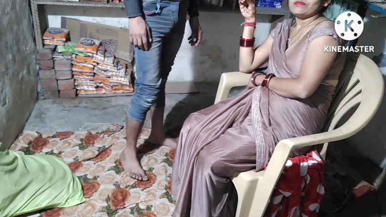 Saxesageth: Bardzo urocza indyjska seksowna gospodyni domowa mąż i seks cieszą...