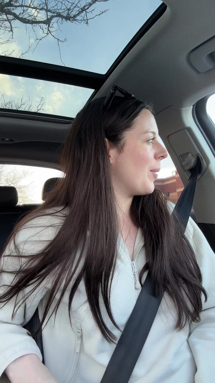 Nadia Foxx: Wintery Tim Horton用我的震动棒参观！