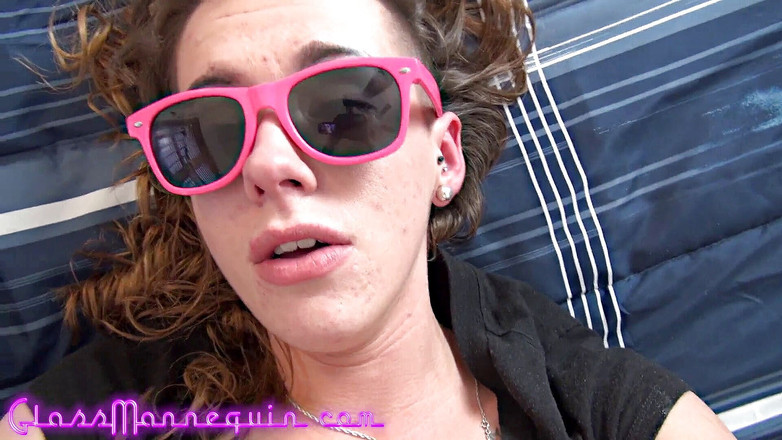 Richard Nailder Hardcore: Lelaki tua meliputi muka awek kolej comel dengan air mani...