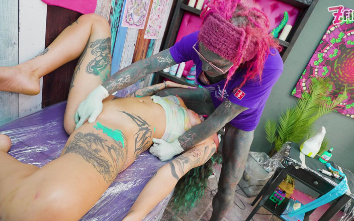 Z-Filmz: Alt Girl Anal Fucked During Tattoo Session - Sloppy BJ &amp; Squirt