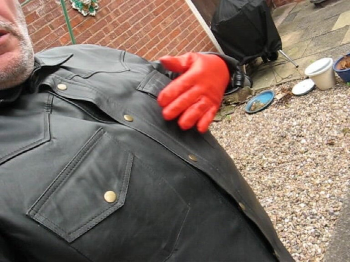 Leatherman63: More Leather in the Garden
