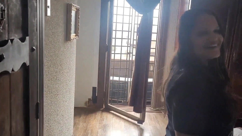 Paty Bumbum: Fucked in Queen Jesebel's Royal Bedroom