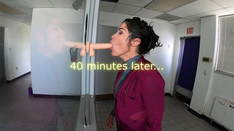 Sammi Starfish: Suck for service