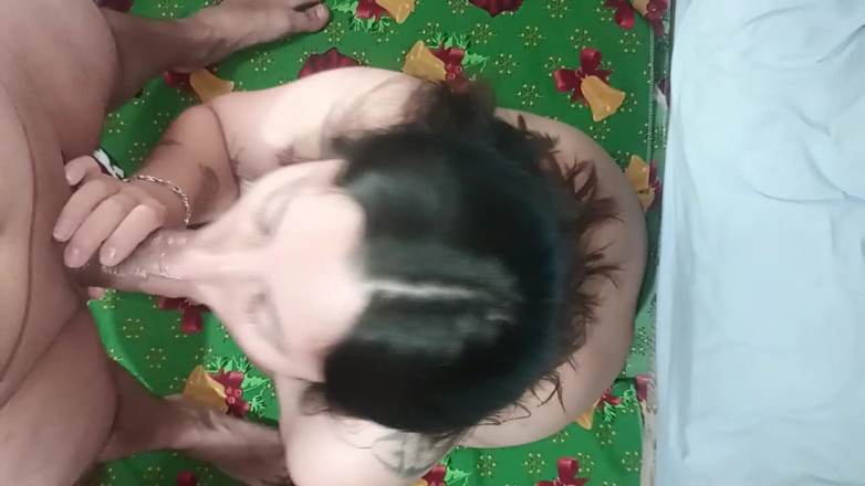 Couple of Fire: Dizlerimin üstünde patronumun penisini yüzüme boşalana kadar emiyorum