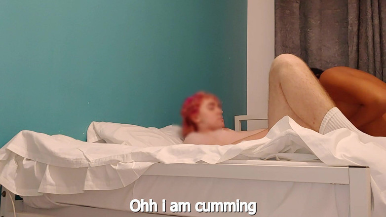 LeoTeenLatinos: Londralı genç eşcinsel bana spermini veriyor ve erkek arkadaşım onu...