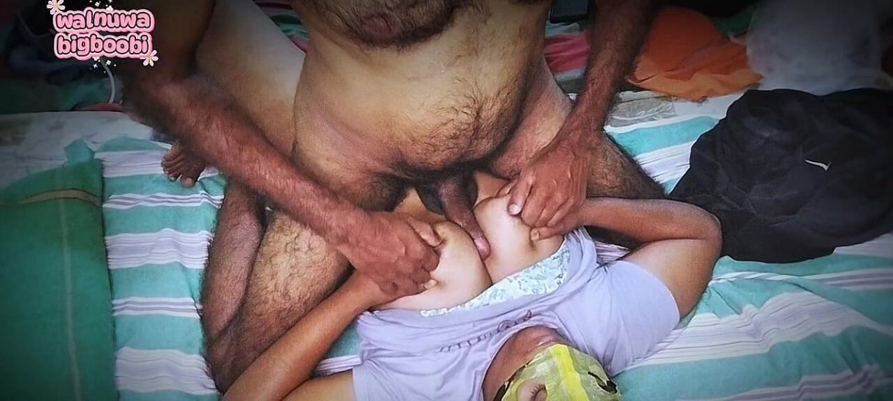 Walnuwa: Oferind masaj de sâni mamei mele vitrege Bigboobi, videoclip srilankan...