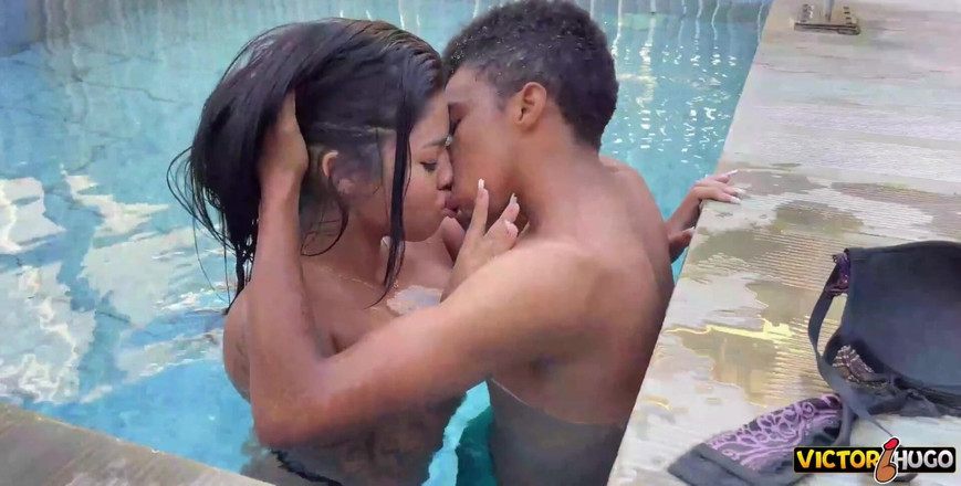 VictorHugo: Dużo ssałem jej mokrej cipki