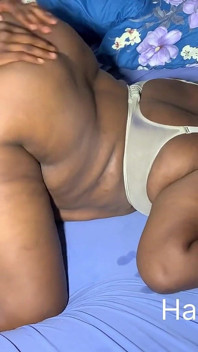 내 전 여친은 내 큰 엉덩이를 다룰 수 있는 유일한 사람이야