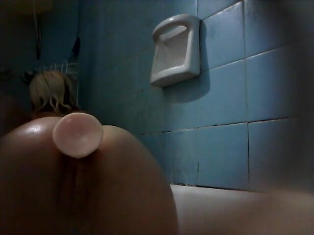April Sunshine: Hot in the bath anal sex