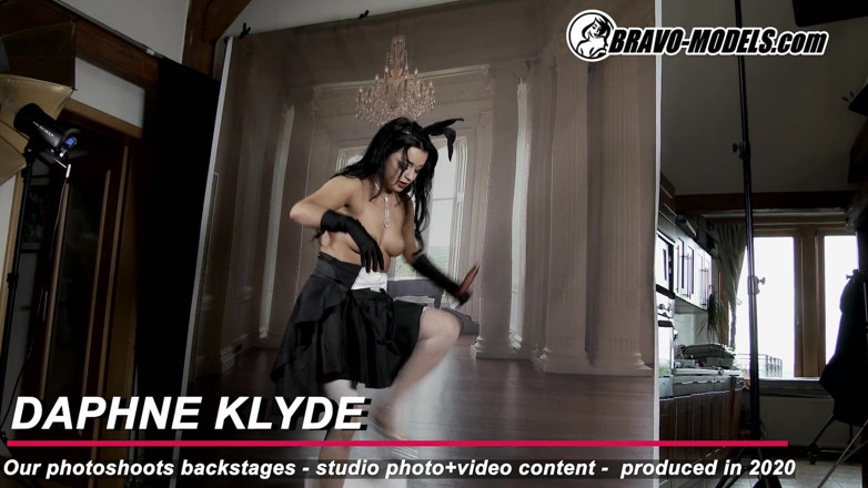 Bravo Models Media: 388-Backstage photoshoot Daphne Klyde - Adult