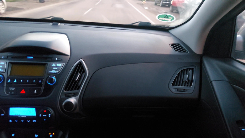 Step Mommy: Gorąca milf w pończochach uwodzi taksówkarza w samochodzie w miejscach...