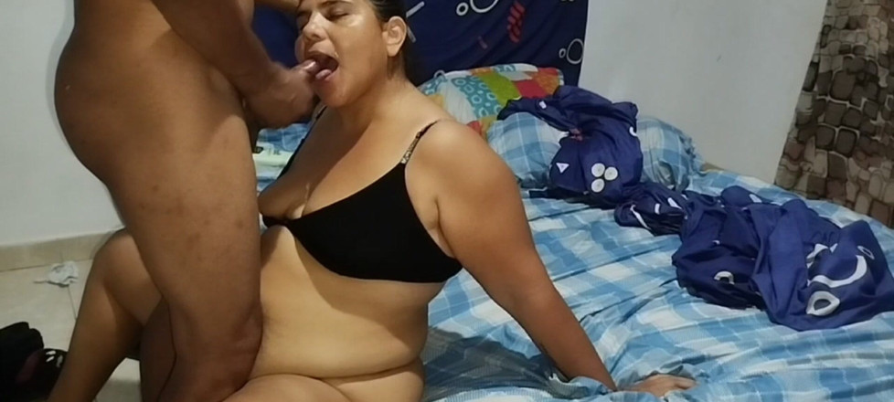 Adribella69: Svádí manželova přítele svým novým prádélkem