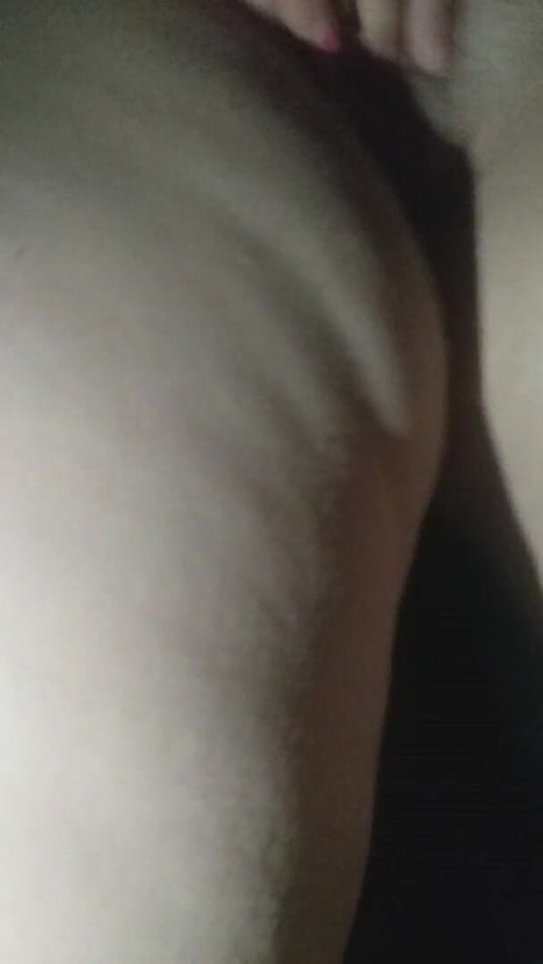 Harlem world ent...: Fingering my wet pussy before work