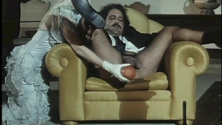 Inhonorof porn: Una grande orgia italiana con Ron jeremy e cicciolina