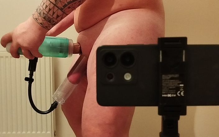 Marian: Bal pompen en mijn penis masseren
