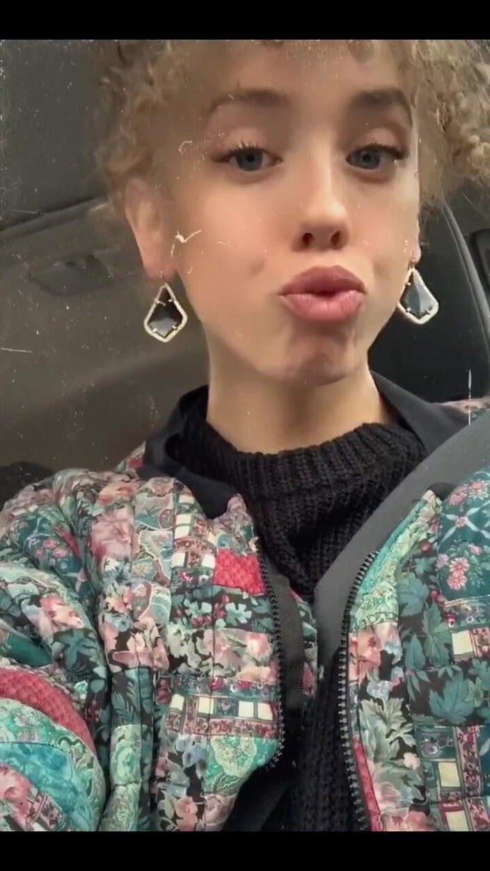 Tia Tizzianni Productions: Business Casual Lily Demure