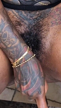 The Kinky Slut Queen dark Dea in Infinity Squirting Fontaine in Live
