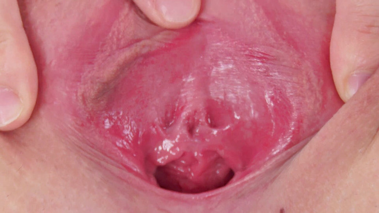 Caribbeancom: Roztomilá asijská teenagerka uspokojí svou kundičku hitachi