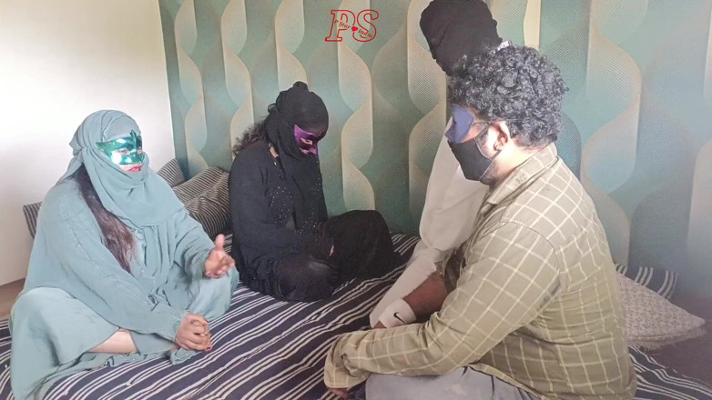 Pstarindia123: Two Muslim Bhabhis Wearing Burqas Got Fucked Together in Forced...