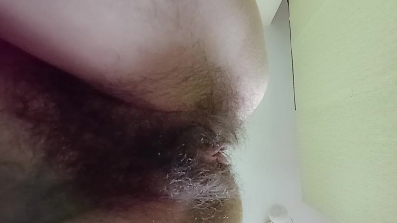 BW_Dolphin: Minhas bundas estão com coceira hoje. Peido. Buceta peluda com...